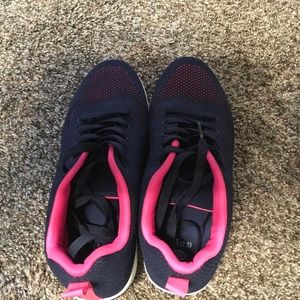 Blue and pink lace up sneaker, size 9